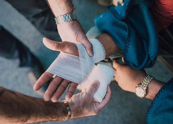 “Fell Onto The Banana”: 50 Times Patients Tried To Fool Doctors With Ridiculous Lies “Fell Onto The Banana”: 50 Times Patients Tried To Fool Doctors With Ridiculous Lies