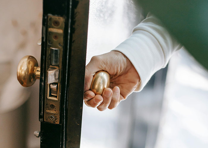 “Fell Onto The Banana”: 50 Times Patients Tried To Fool Doctors With Ridiculous Lies “Fell Onto The Banana”: 50 Times Patients Tried To Fool Doctors With Ridiculous Lies