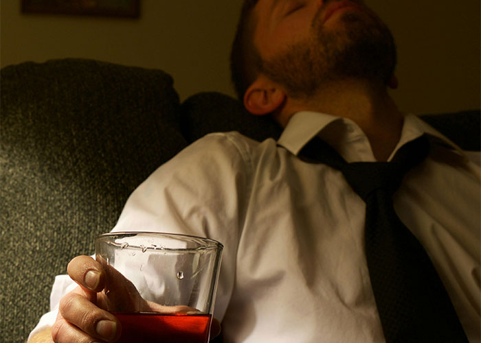 “Fell Onto The Banana”: 50 Times Patients Tried To Fool Doctors With Ridiculous Lies “Fell Onto The Banana”: 50 Times Patients Tried To Fool Doctors With Ridiculous Lies