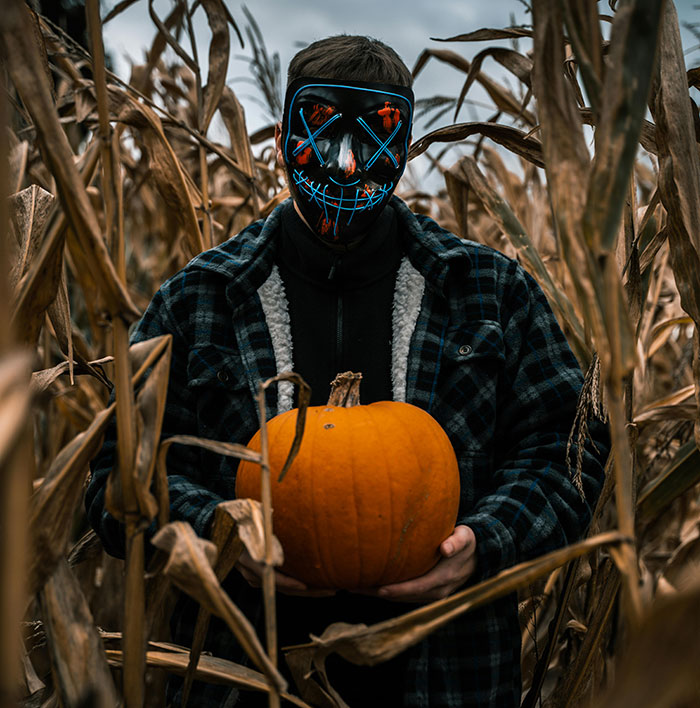 30 Times Scare Actors Couldn’t Continue Acting And Had To Break Character 30 Times Scare Actors Couldn’t Continue Acting And Had To Break Character