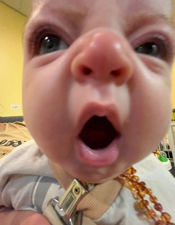 Mom Asks Gen Z Daycare Teacher For Baby Photos—And The Photos Go Viral Mom Asks Gen Z Daycare Teacher For Baby Photos—And The Photos Go Viral