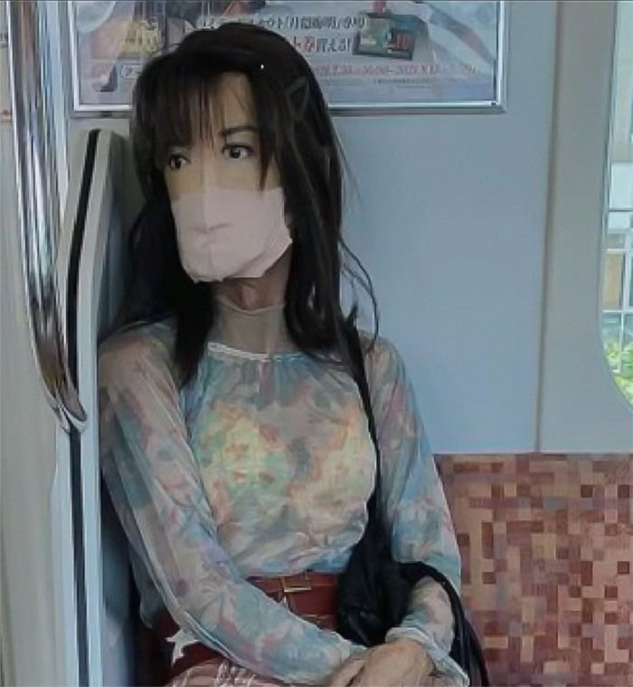 “That’s So Scary”: Women Terrified By “Tight Men” Dressed In Female Bodysuits, Taking Their Photos “That’s So Scary”: Women Terrified By “Tight Men” Dressed In Female Bodysuits, Taking Their Photos