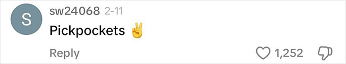 “That’s So Scary”: Women Terrified By “Tight Men” Dressed In Female Bodysuits, Taking Their Photos “That’s So Scary”: Women Terrified By “Tight Men” Dressed In Female Bodysuits, Taking Their Photos