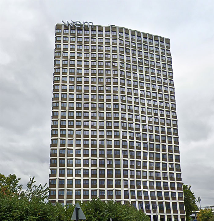 New Clue In 20-Year-Old Case Of Unknown Woman Who Took Sip Of Coffee Then Jumped From 262ft Tower New Clue In 20-Year-Old Case Of Unknown Woman Who Took Sip Of Coffee Then Jumped From 262ft Tower