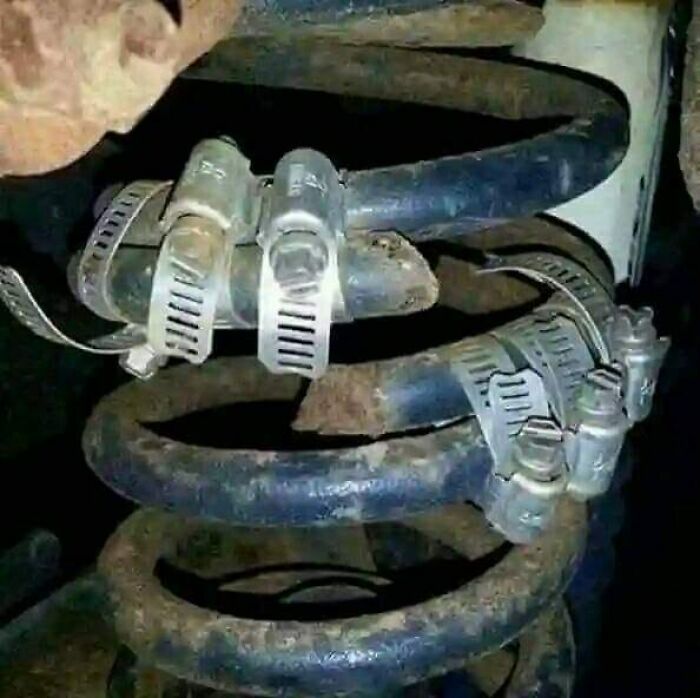 40 Times People Had Such Wild Solutions To Problems, They Ended Up On The “Anything Gone Wrong” Page 40 Times People Had Such Wild Solutions To Problems, They Ended Up On The “Anything Gone Wrong” Page