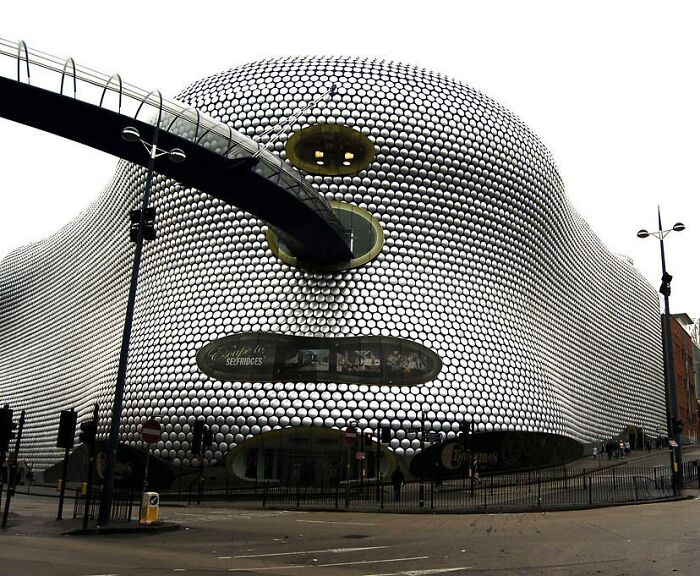 “That’s It, I’m Architecture Shaming”: 30 Buildings That Look So Bad, People Just Had To Shame Them