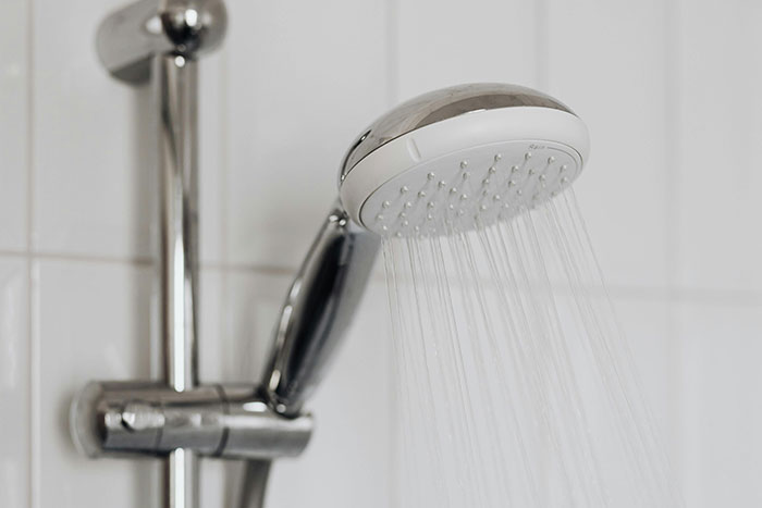 “Her Foot In Her Mouth”: 30 Times Guests Went From Friendly Visitors To Full-Blown Weirdos “Her Foot In Her Mouth”: 30 Times Guests Went From Friendly Visitors To Full-Blown Weirdos