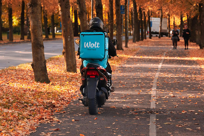 “Her Foot In Her Mouth”: 30 Times Guests Went From Friendly Visitors To Full-Blown Weirdos “Her Foot In Her Mouth”: 30 Times Guests Went From Friendly Visitors To Full-Blown Weirdos