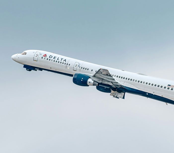 Marine Corps Vet Left “Humiliated” After She’s Removed From Delta Flight Over “Threatening” Shirt Marine Corps Vet Left “Humiliated” After She’s Removed From Delta Flight Over “Threatening” Shirt