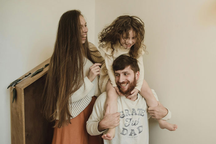 Dad Caught Trying To Swipe Son’s Inheritance For New Fam, Teen Laughs As Grandparents Cut Him Off Dad Caught Trying To Swipe Son’s Inheritance For New Fam, Teen Laughs As Grandparents Cut Him Off