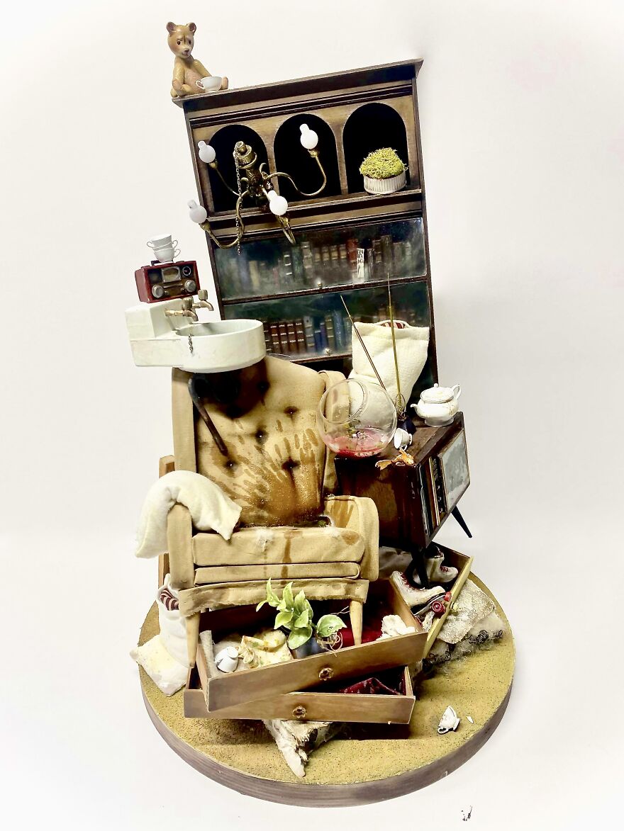 “My Bed Bugs Had A Grudge And Their Revenge Was More Brutal Than I Ever Imagined”: Art Project “My Bed Bugs Had A Grudge And Their Revenge Was More Brutal Than I Ever Imagined”: Art Project