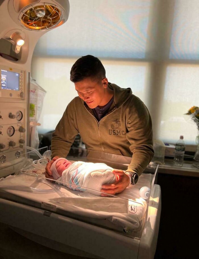 35 Times People Caught ‘Accidental Renaissance’ On Camera (New Pics) 35 Times People Caught ‘Accidental Renaissance’ On Camera (New Pics)