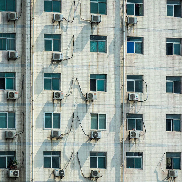 “Insane And Horrible!”: Mom Forces Kids To Sit On 23rd-Floor AC Unit During Fight With Husband “Insane And Horrible!”: Mom Forces Kids To Sit On 23rd-Floor AC Unit During Fight With Husband