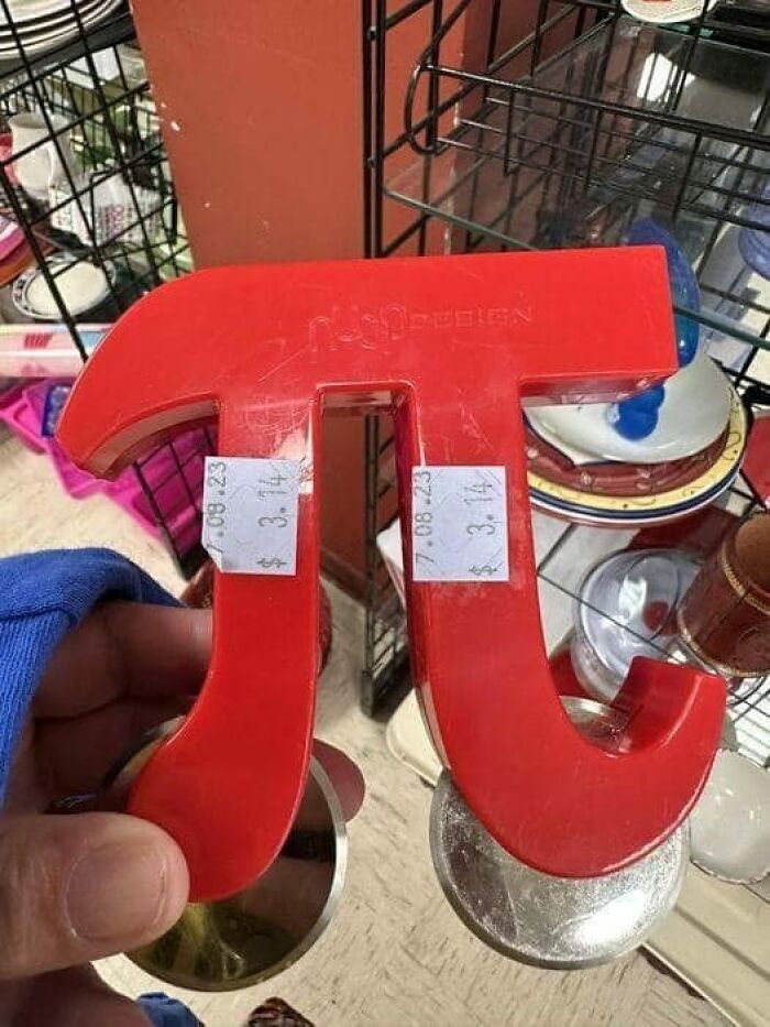 50 Times People Found The Funniest And Weirdest Things While Shopping Secondhand 50 Times People Found The Funniest And Weirdest Things While Shopping Secondhand