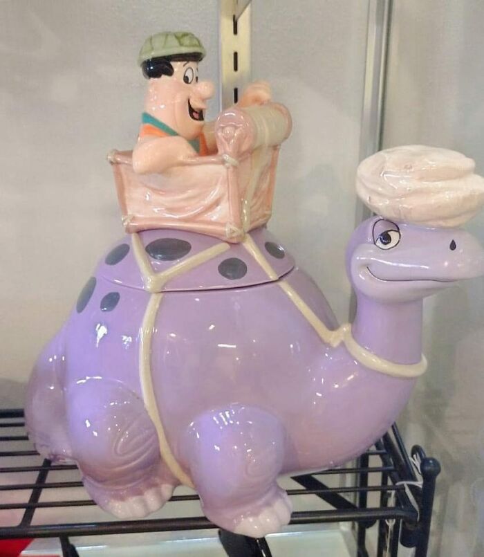 50 Times People Found The Funniest And Weirdest Things While Shopping Secondhand 50 Times People Found The Funniest And Weirdest Things While Shopping Secondhand