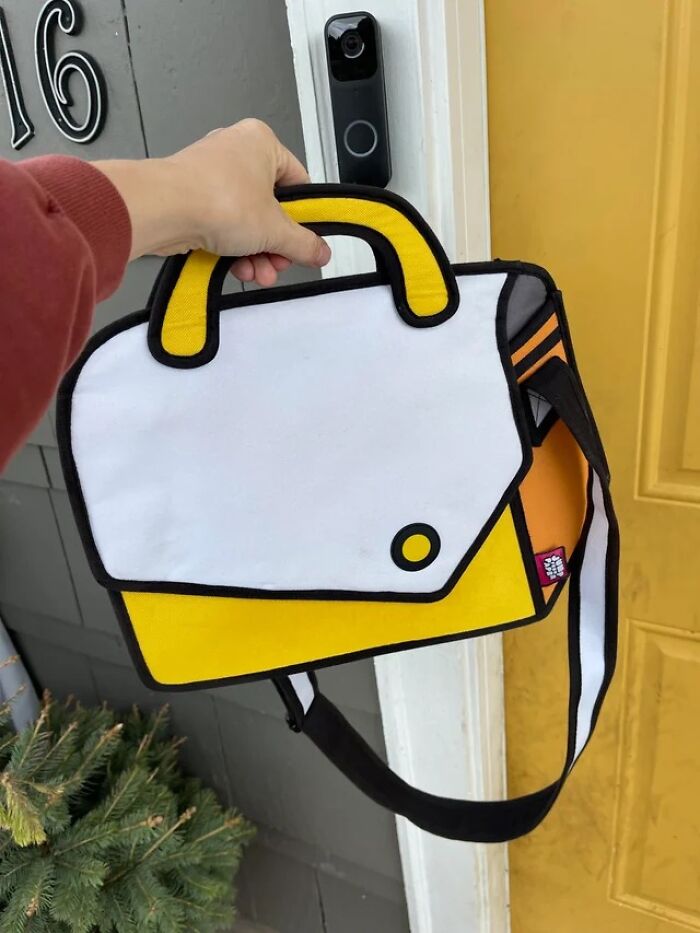 50 Times People Found The Funniest And Weirdest Things While Shopping Secondhand 50 Times People Found The Funniest And Weirdest Things While Shopping Secondhand