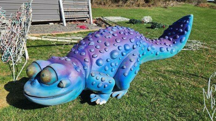 50 Times People Found The Funniest And Weirdest Things While Shopping Secondhand 50 Times People Found The Funniest And Weirdest Things While Shopping Secondhand