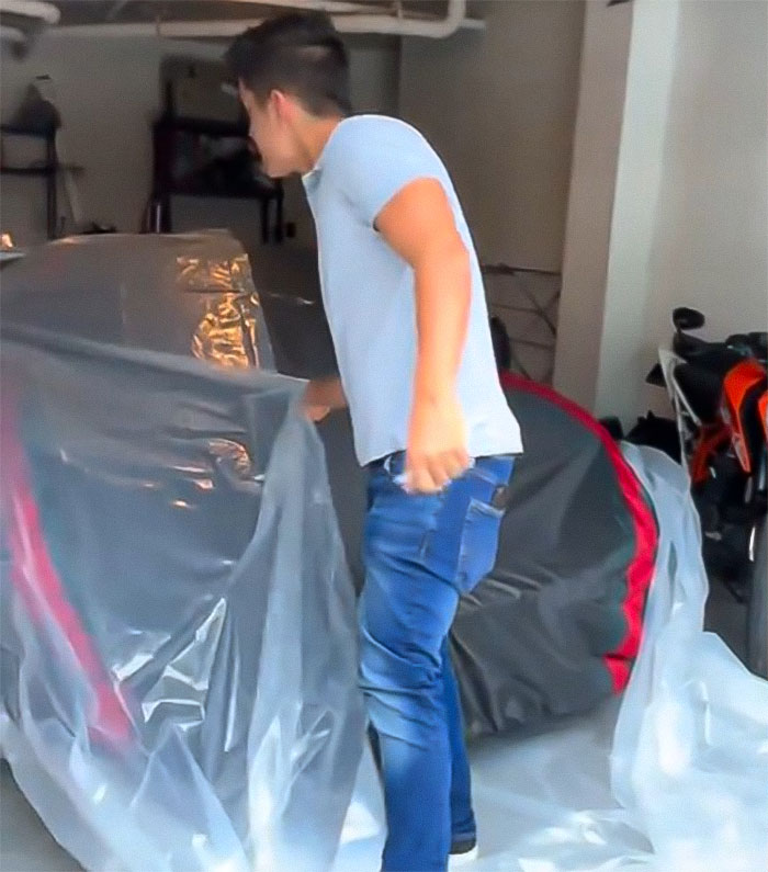 Florida Man Who Wrapped His Car In Plastic Amid Hurricane Milton Makes Haters Eat Their Words Florida Man Who Wrapped His Car In Plastic Amid Hurricane Milton Makes Haters Eat Their Words