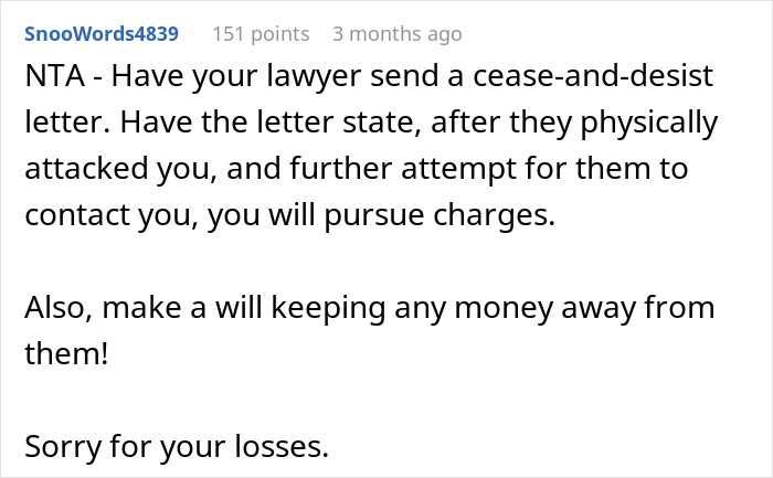 24YO Ignores Grieving Mom After Dad’s Death, Attacks Her When She Refuses To Hand Over Inheritance 24YO Ignores Grieving Mom After Dad’s Death, Attacks Her When She Refuses To Hand Over Inheritance