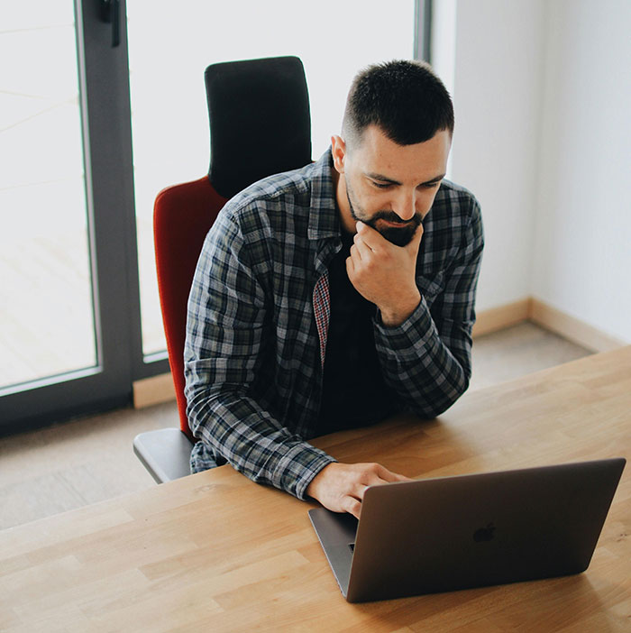 “Biggest Cheater Ever”: 30 Honest Age Gap Relationship Stories Shared By People Online “Biggest Cheater Ever”: 30 Honest Age Gap Relationship Stories Shared By People Online