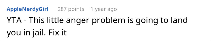 Kid Keeps Running And Screaming In A Restaurant, 21YO Tells Him To Stop, Mom Is Livid Kid Keeps Running And Screaming In A Restaurant, 21YO Tells Him To Stop, Mom Is Livid