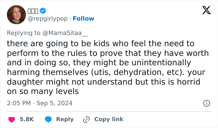 Mom Rebels Against Math Teacher’s Rule Allowing Only 1 Bathroom Visit Per Week, Discussion Arises Mom Rebels Against Math Teacher’s Rule Allowing Only 1 Bathroom Visit Per Week, Discussion Arises