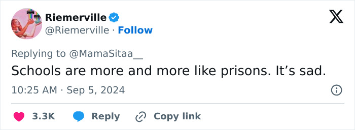 Mom Rebels Against Math Teacher’s Rule Allowing Only 1 Bathroom Visit Per Week, Discussion Arises Mom Rebels Against Math Teacher’s Rule Allowing Only 1 Bathroom Visit Per Week, Discussion Arises