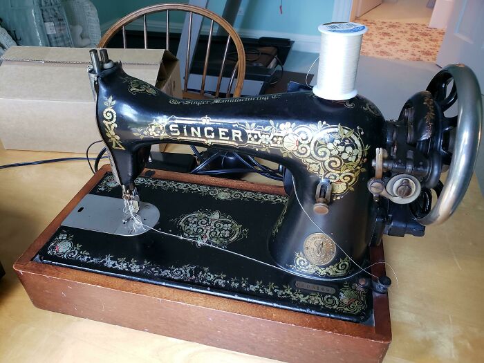 &ldquo;A Wedding Present In 1908&rdquo;: 30 Folks Who Still Use The Same Appliance Years Later