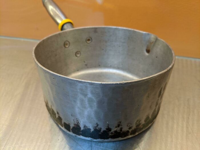 &ldquo;A Wedding Present In 1908&rdquo;: 30 Folks Who Still Use The Same Appliance Years Later