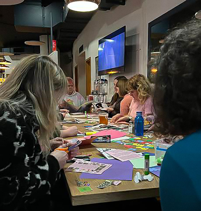 Lindsay Lohan And Other Mean Girls Cast Celebrate 20th Anniversary Of “October 3rd” Lindsay Lohan And Other Mean Girls Cast Celebrate 20th Anniversary Of “October 3rd”