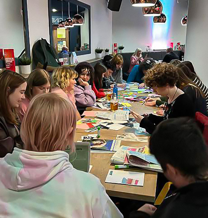 Lindsay Lohan And Other Mean Girls Cast Celebrate 20th Anniversary Of “October 3rd” Lindsay Lohan And Other Mean Girls Cast Celebrate 20th Anniversary Of “October 3rd”