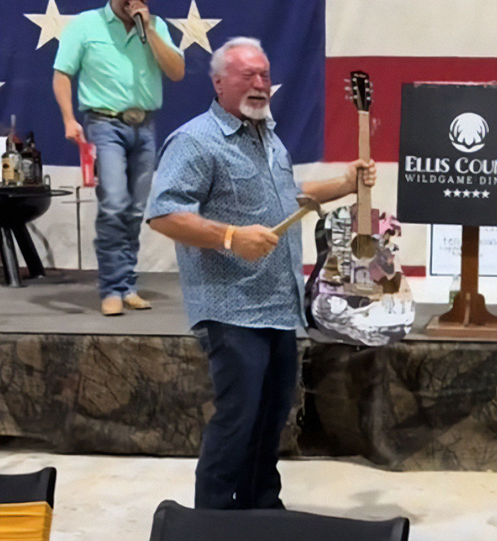 “Childish”: Man Speaks Out After Spending $4k On ‘Signed’ Taylor Swift Guitar Only To Destroy It “Childish”: Man Speaks Out After Spending $4k On ‘Signed’ Taylor Swift Guitar Only To Destroy It