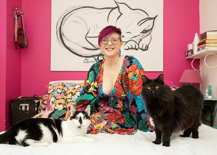 33 Women And Their Cats Breaking The ‘Crazy Cat Lady’ Stereotype Through BriAnne Wills’s Project (New Pics) 33 Women And Their Cats Breaking The ‘Crazy Cat Lady’ Stereotype Through BriAnne Wills’s Project (New Pics)