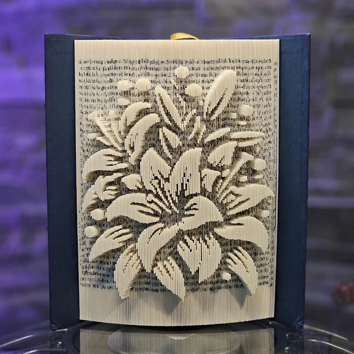 This Artist Upcycles Old Books Into Stunning Sculptures (45 Pics)