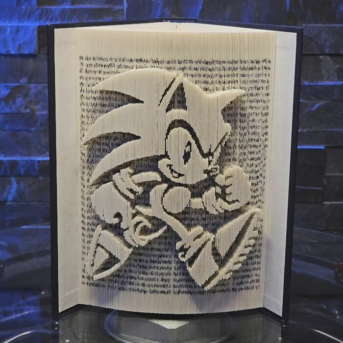 This Artist Upcycles Old Books Into Stunning Sculptures (45 Pics)