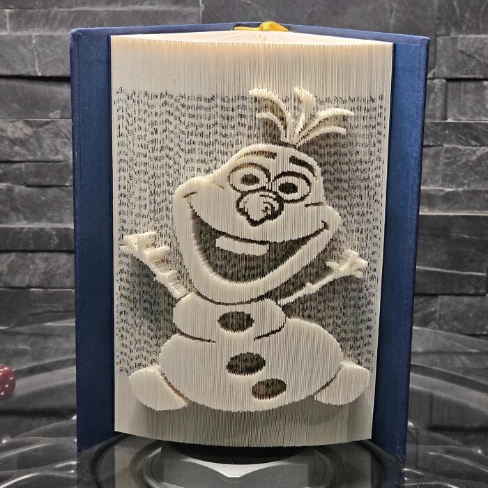 This Artist Upcycles Old Books Into Stunning Sculptures (45 Pics)