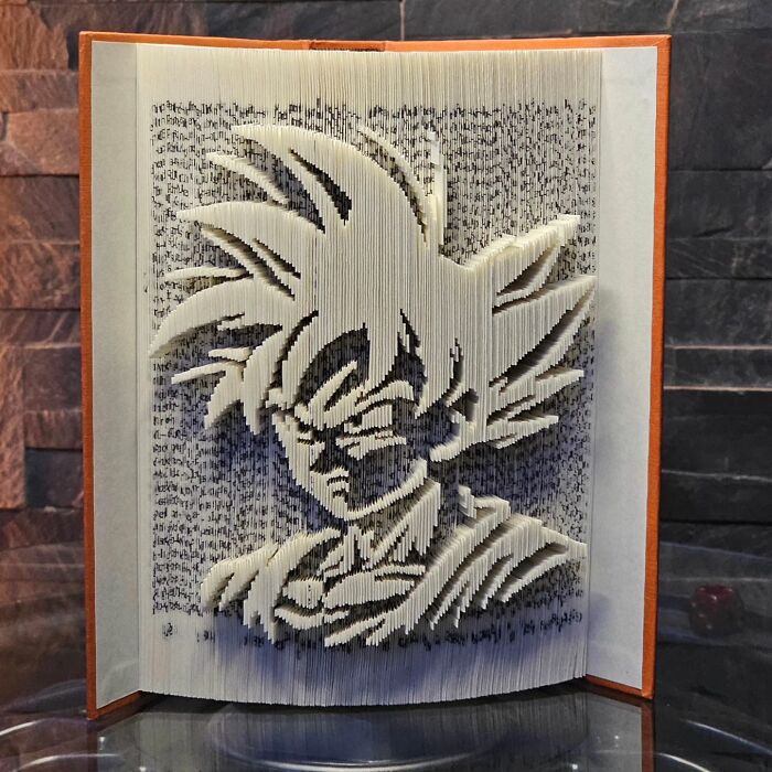 This Artist Upcycles Old Books Into Stunning Sculptures (45 Pics)