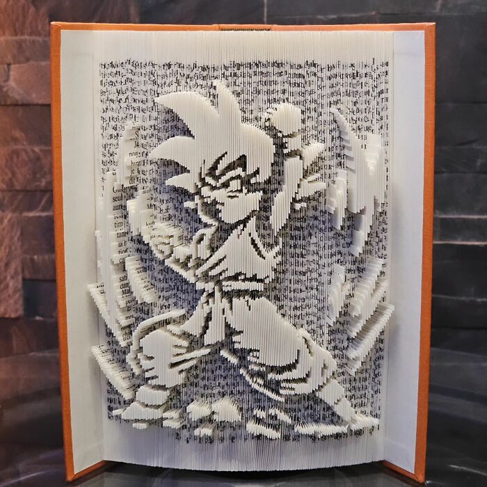 This Artist Upcycles Old Books Into Stunning Sculptures (45 Pics)
