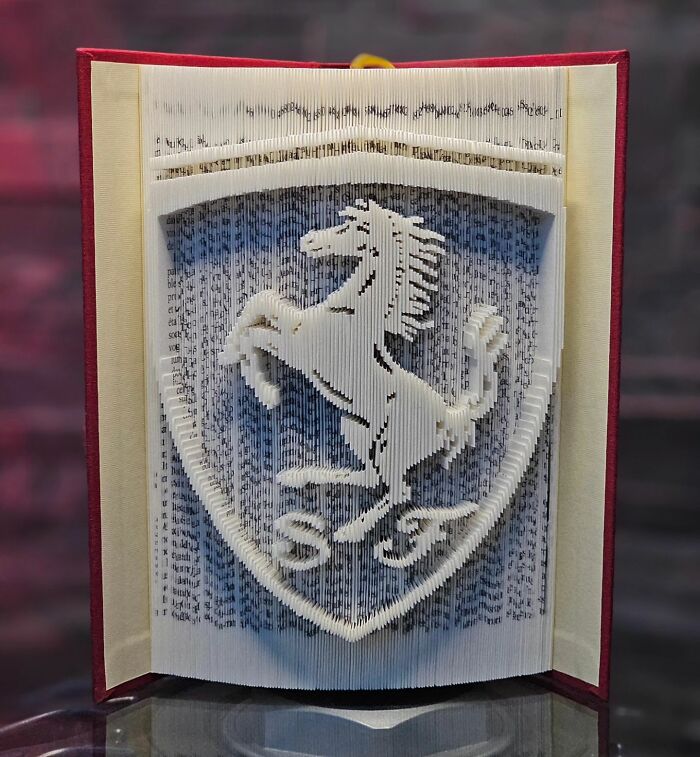 This Artist Upcycles Old Books Into Stunning Sculptures (45 Pics)