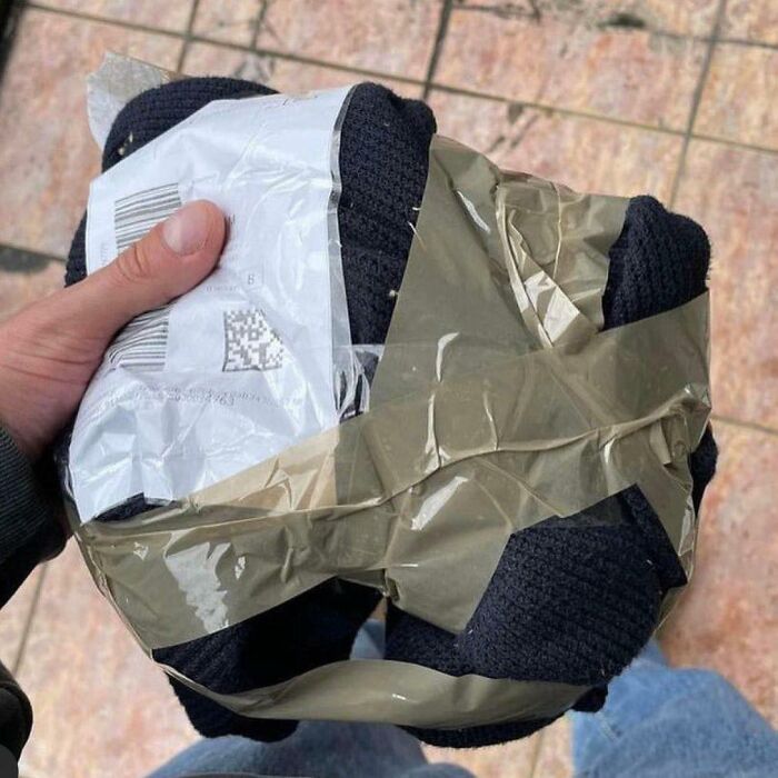 People Are Sharing The Craziest Ways Their Vinted Orders Were Packaged (50 Pics) People Are Sharing The Craziest Ways Their Vinted Orders Were Packaged (50 Pics)