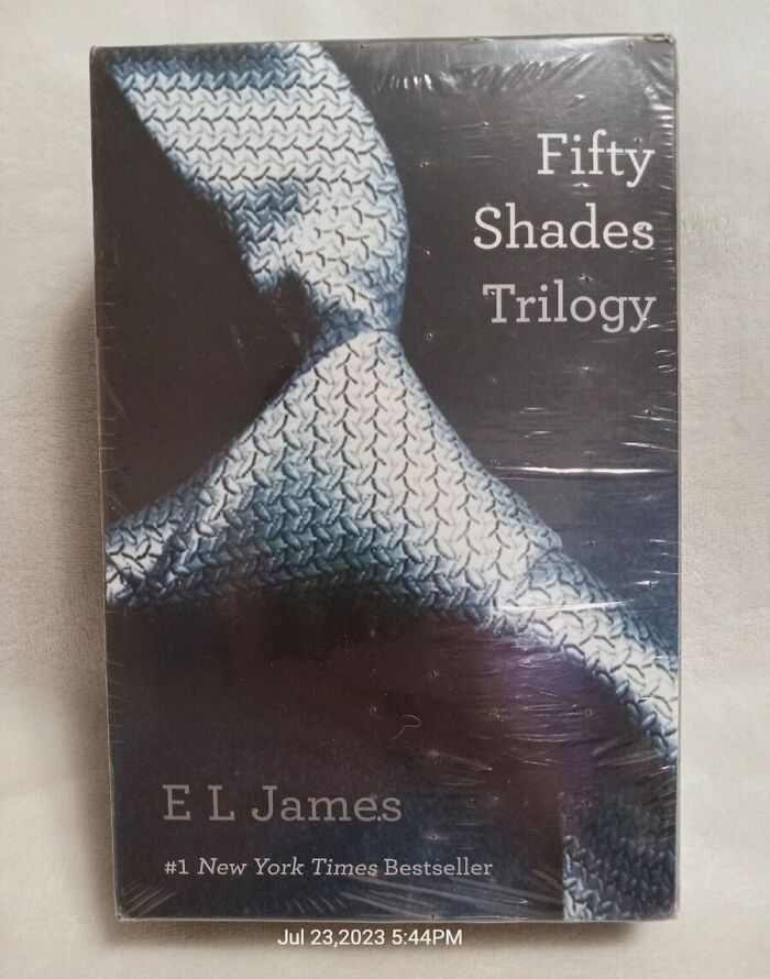 Hey Pandas, Share A Pic Of A Book That You Absolutely Hate (Closed) Hey Pandas, Share A Pic Of A Book That You Absolutely Hate (Closed)