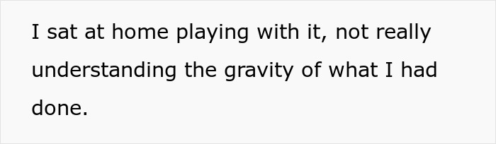7YO Steals From A Museum, Returns The Ancient Artifact 24 Years Later 7YO Steals From A Museum, Returns The Ancient Artifact 24 Years Later