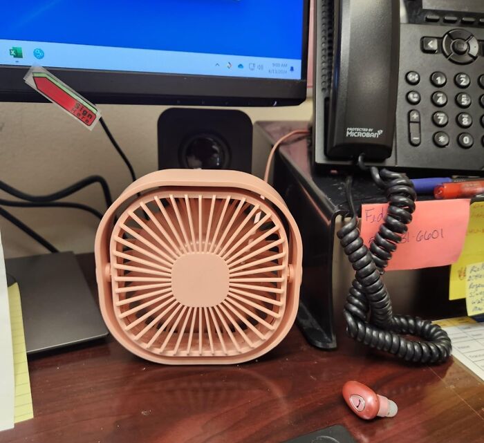 22 WFH Tech Finds That’ll Make Your Home Office Actually Slap 22 WFH Tech Finds That’ll Make Your Home Office Actually Slap