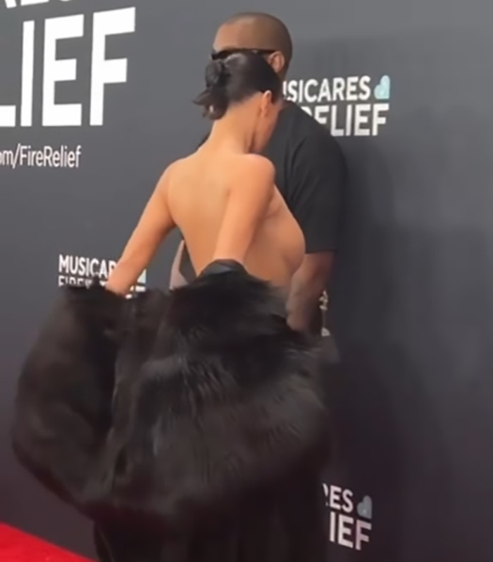 Lip Reader Decodes Kanye&#8217;s Commands To Bianca Censori As She Stripped On Grammys Red Carpet