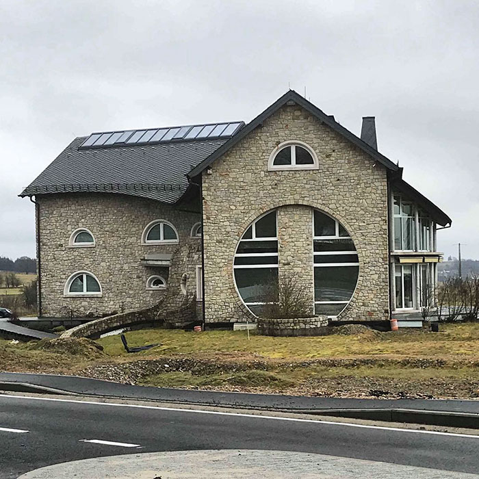 50 Hilariously Bad Houses, As Spotted By This Belgian Guy (Best Of All Time) 50 Hilariously Bad Houses, As Spotted By This Belgian Guy (Best Of All Time)