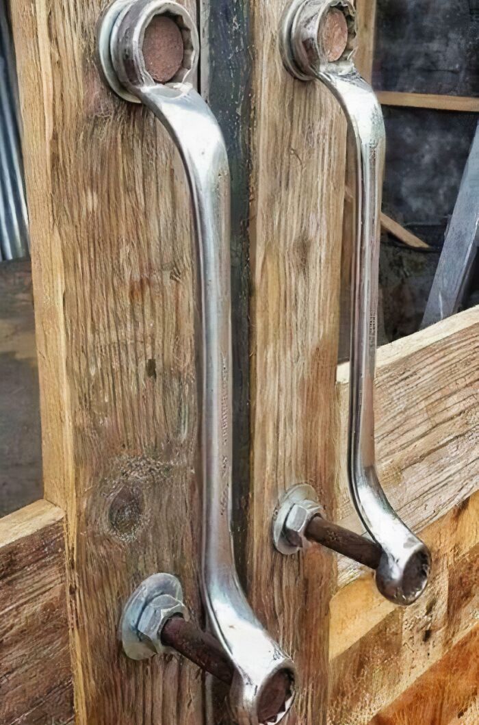 “Redneck Engineering”: 30 Times People Fixed Their Problems In The Most “Genius” Ways (New Pics) “Redneck Engineering”: 30 Times People Fixed Their Problems In The Most “Genius” Ways (New Pics)