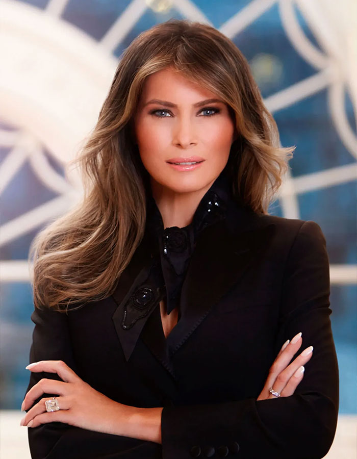 “More Like The Apprentice”: Vogue Rips Melania’s Official Portrait In Scathing Review “More Like The Apprentice”: Vogue Rips Melania’s Official Portrait In Scathing Review