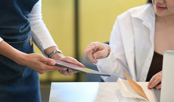 “I Waited For Them To Come By”: Man Gets Abandoned By Staff In A Restaurant, Dines And Dashes