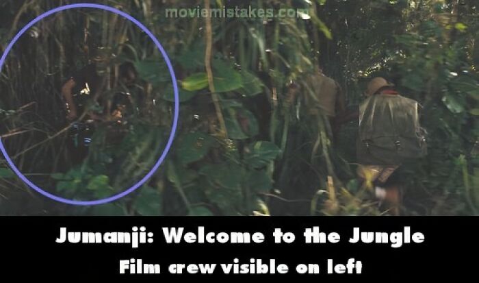 30 Funny, Small, And Unforgivable Movie Mistakes You Probably Didn’t Notice (New Pics) 30 Funny, Small, And Unforgivable Movie Mistakes You Probably Didn’t Notice (New Pics)