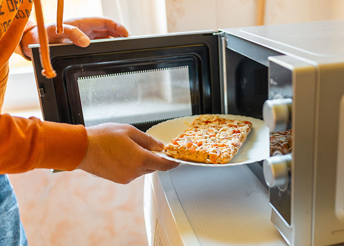 30 Examples Of “Teaching Your Grandparents To Use The Internet” From Previous Generations 30 Examples Of “Teaching Your Grandparents To Use The Internet” From Previous Generations